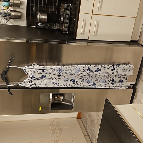 💕FAVORITE DAUGHTER💕 The Favorite Dress ~ Blue White Floral Print Medium M NWT - Picture 9 of 16